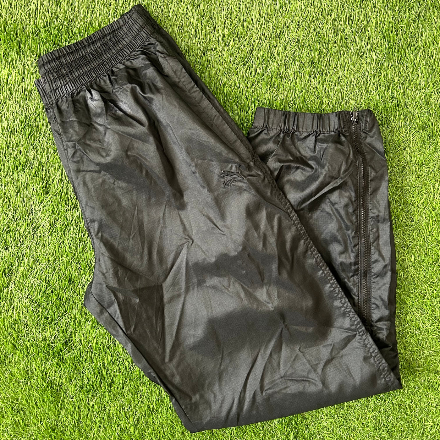 Vintage Puma Black Nylon Sweatpants