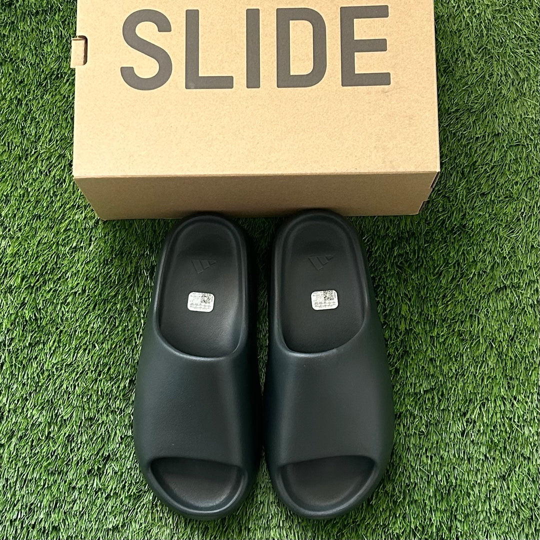 Yeezy Slate Grey Slides – ElevateThrifts